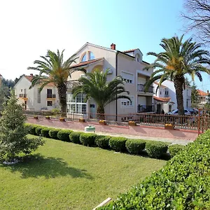 https://villa-dalmatia-zadar.hotelinzadar.com