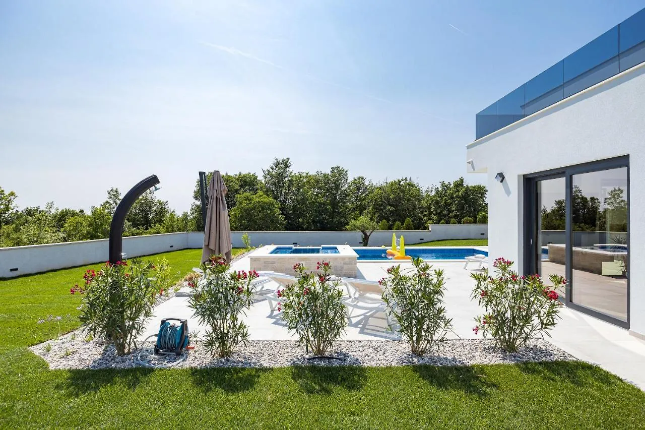 Villa Maem Pula